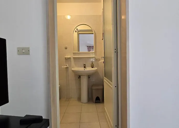 Elianti לינה וארוחת בוקר 3*