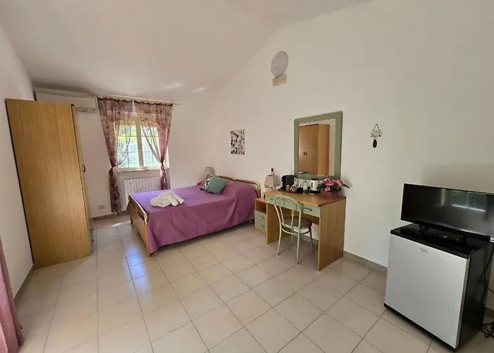 לינה וארוחת בוקר Elianti מאטינאטה