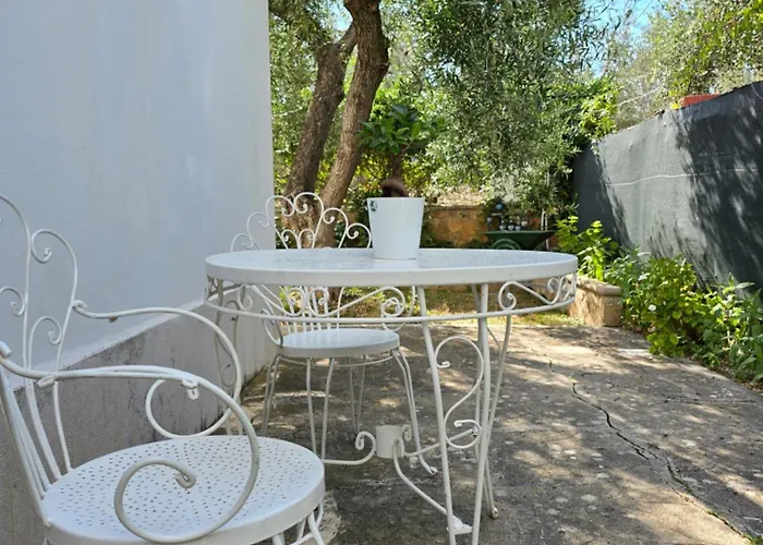 Elianti לינה וארוחת בוקר 3*